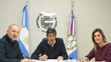 "Agradezco profundamente al gobernador Omar Perotti y al ministro por la gestión para este proyecto clave para Funes. Otra deuda pendiente histórica que vinimos a saldar para los vecinos de este barrio que tanto quiero"