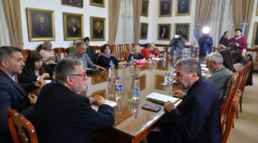 La reunión paritaria con gremios de estatales fue en Casa de Gobierno.