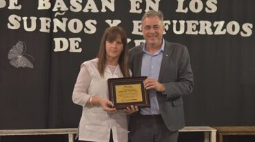 Fundada el 22 de septiembre de 1953 esta escuela que recibe diariamente a familias de los barrio Central Córdoba
