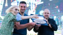 Fossaroli con Scaloni durante los festejos después de Qatar 2022. Archivo.