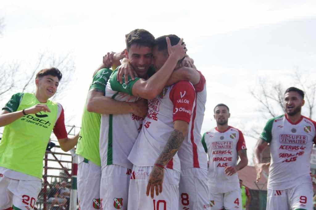 Sportivo festejó ante Defensores (Pronunciamiento). Gentileza: prensa Sportivo Las Parejas.