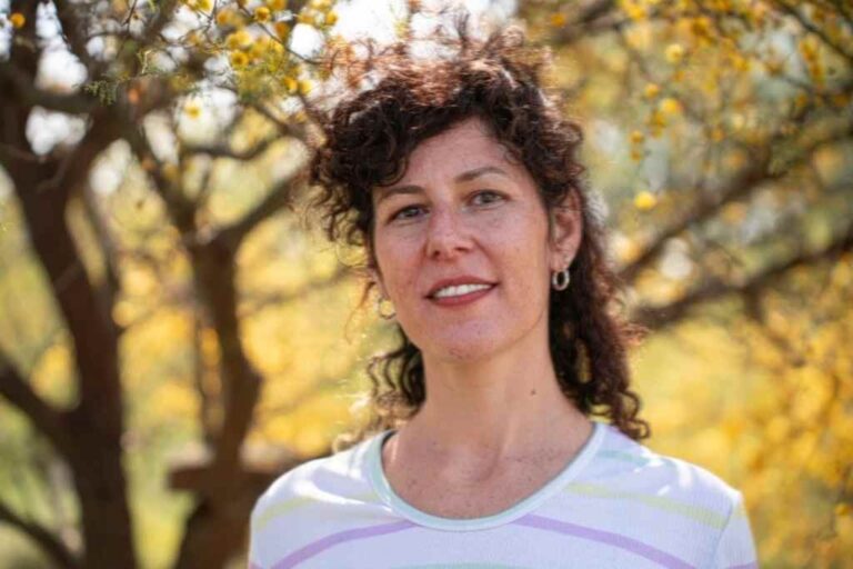 Laura Peretti presentó su libro Vidas y escrituras: prácticas de lo posible. Gentileza.