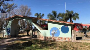 El Club Caza y Pesca Sastre está ubicado en el sector noroeste de la ciudad