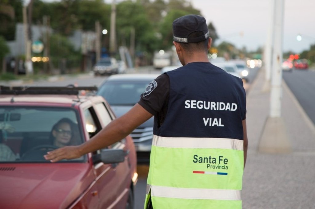 La niebla reduce drásticamente la visibilidad horizontal aumentando considerablemente las posibilidades de sufrir un siniestro vial. Gobierno de la Provincia