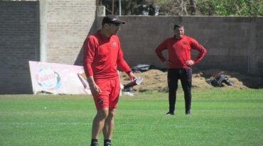 Gabriel Graciani buscará su primera alegría como entrenador interino en Patronato.  Gabriel Obelar