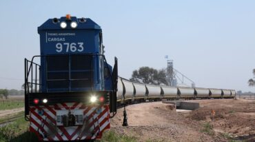 El ferrocarril "ha afectado muchísimo al transporte de cargas"