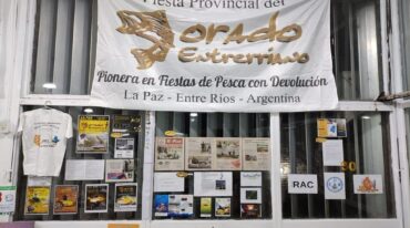 La muestra reúne material referido a todas las ediciones de la Fiesta de los pescadores en La Paz.