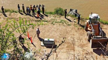 El coche fue hallado unos metros al sur de donde había caído. Gentileza: SL24.