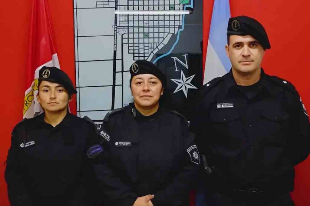 Los efectivos le practicaron maniobras de RCP a la niña. Gentileza.