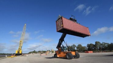 "La Terminal de Contenedores está en condiciones óptimas para funcionar. Estamos buscando otras alternativas para salir desde el puerto de Santa Fe a Montevideo"