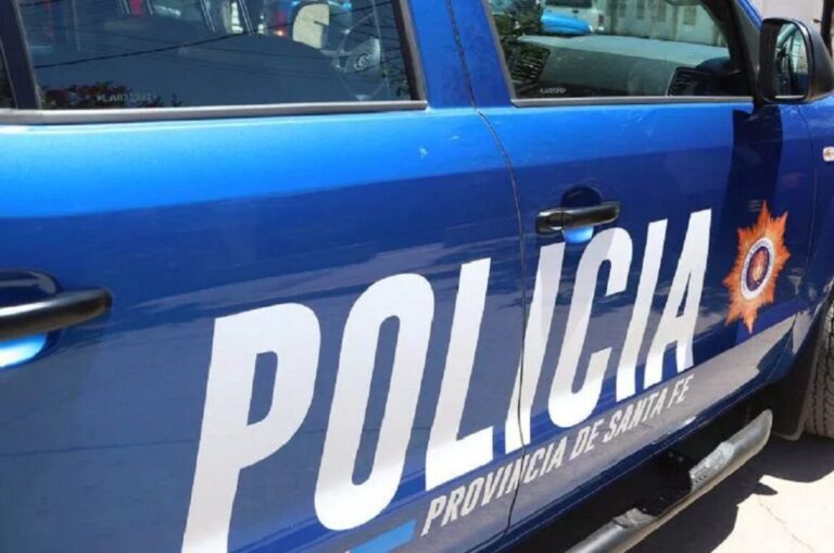 Además comisionó al gabinete criminalístico y a la división homicidios de la Agencia de Investigación Criminal (AIC) que realice un relevamiento de la escena del hecho