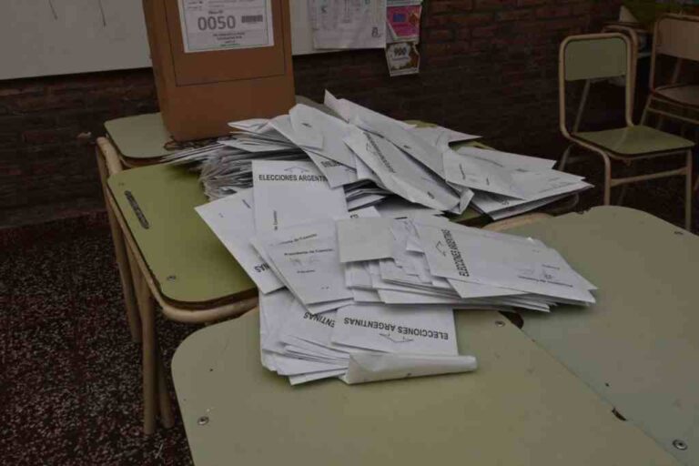 En las elecciones generales hubo unos 35 millones de argentinos habilitados para elegir un nuevo gobierno. Manuel Fabatía.