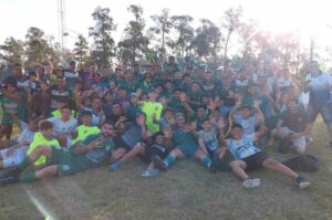 Atlético Tostado festejó su título. Gentileza.