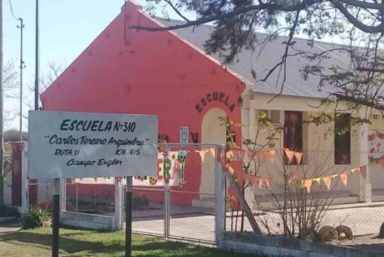 Enclavada en el Km. 415 de la ruta 11