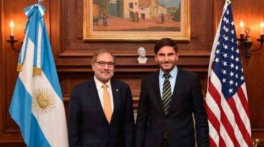 Pullaro cerró su gira por EE.UU con el embajador argentino en ese país