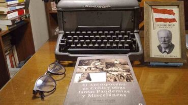 El libro El Antropoceno en Crisis y otras tantas Pandemias y Misceláneas es un colectivo de escritos que busca reflexionar sobre los efectos del covid-19. Gentileza.