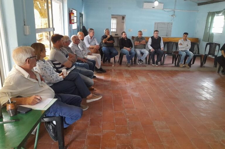 Por último durante el encuentro surgió la idea de crear una 'Comisión de Seguridad' de la zona con características similares a las existentes como la de la ciudad de San Justo.