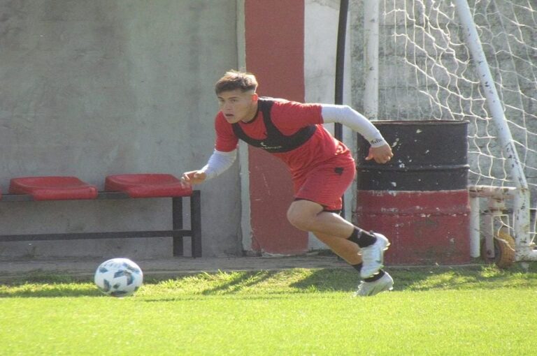 Agustín Ramos estaría cerca de continuar siendo jugador de Patronato.
