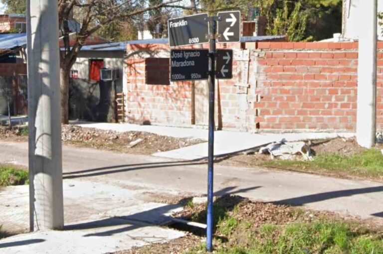 El crimen se produjo en la zona de Franklin al 8000. Google Street View.