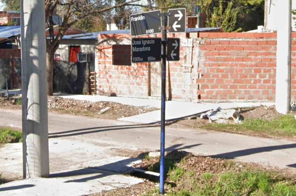 El crimen se produjo en la zona de Franklin al 8000. Google Street View.