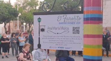 Homenaje a Ana María Mujica
