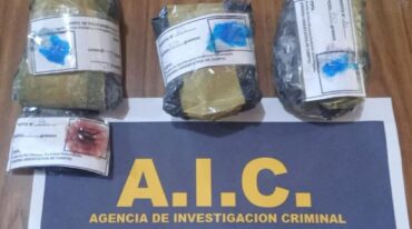 Llevaba entre sus medias droga y la detectaron con el escáner. Mirador