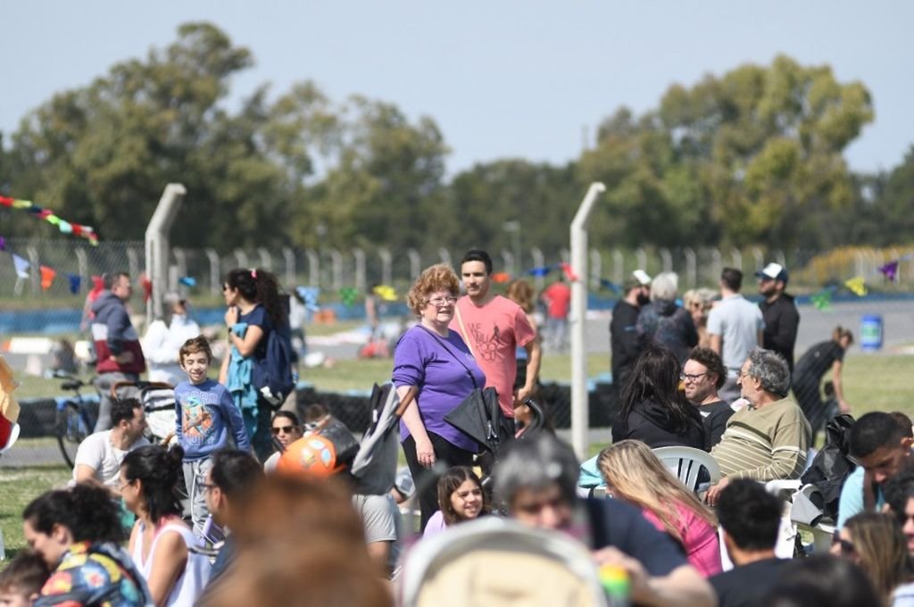 La Mini Escuela Ciclista se encuentra en el horario de 10 a 12 en la explanada de la Ciudad de las Niñas y los Niños (Vélez Sarsfield y avenida Carballo) y de 9 a 11:30 en bulevar Oroño y Dante Alighieri. Gentileza