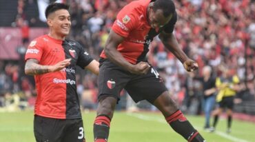 El desahogo de Baldomero Perlaza tras anotar el primero. Mirador