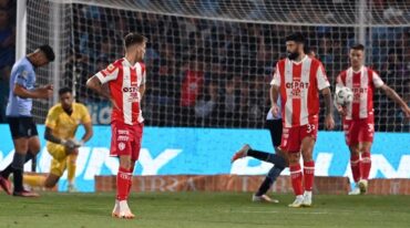Dura derrota de Unión ante Belgrano en Córdoba. Ariel Carreras