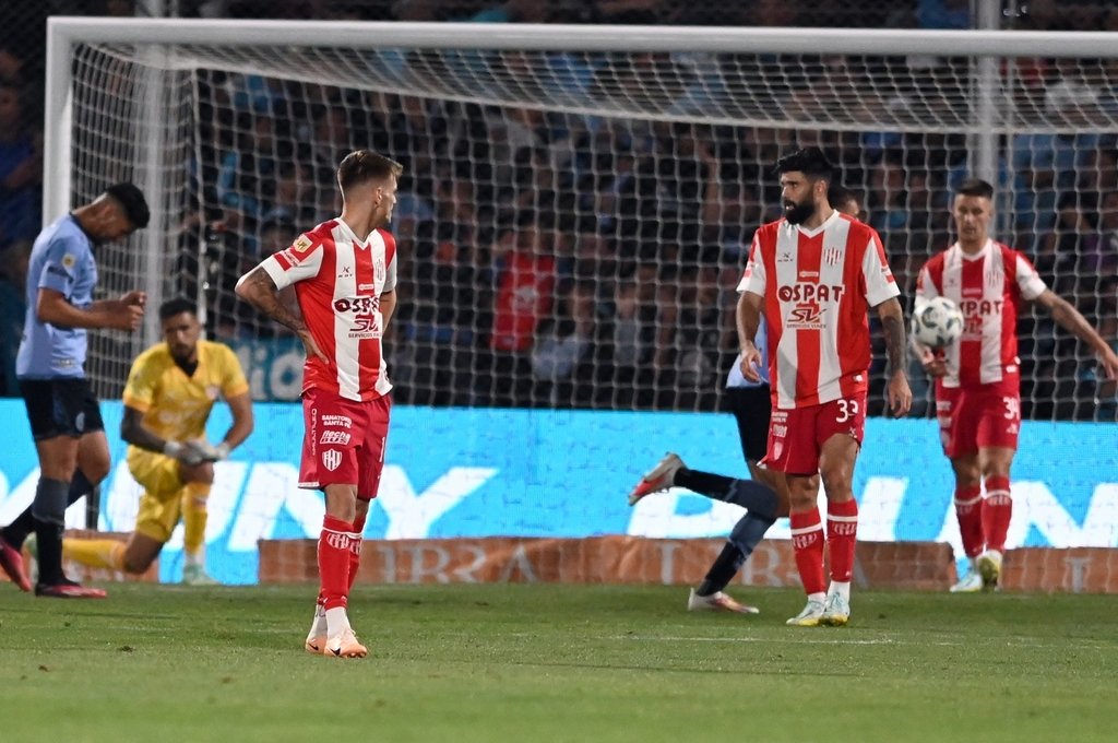 Dura derrota de Unión ante Belgrano en Córdoba. Ariel Carreras