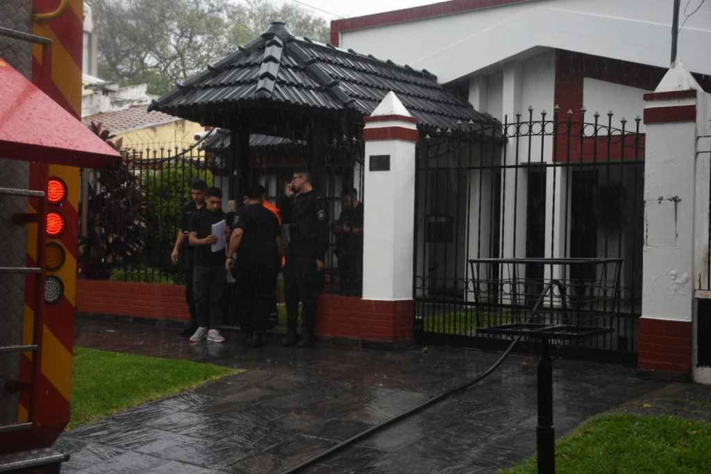 El núcleo del fuego se concentró en la planta alta del inmueble