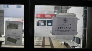 El director del centro de salud habló con la prensa. Marcelo Manera.