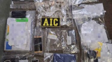 Los agentes de la AIC secuestraron 15 bochas de cocaína