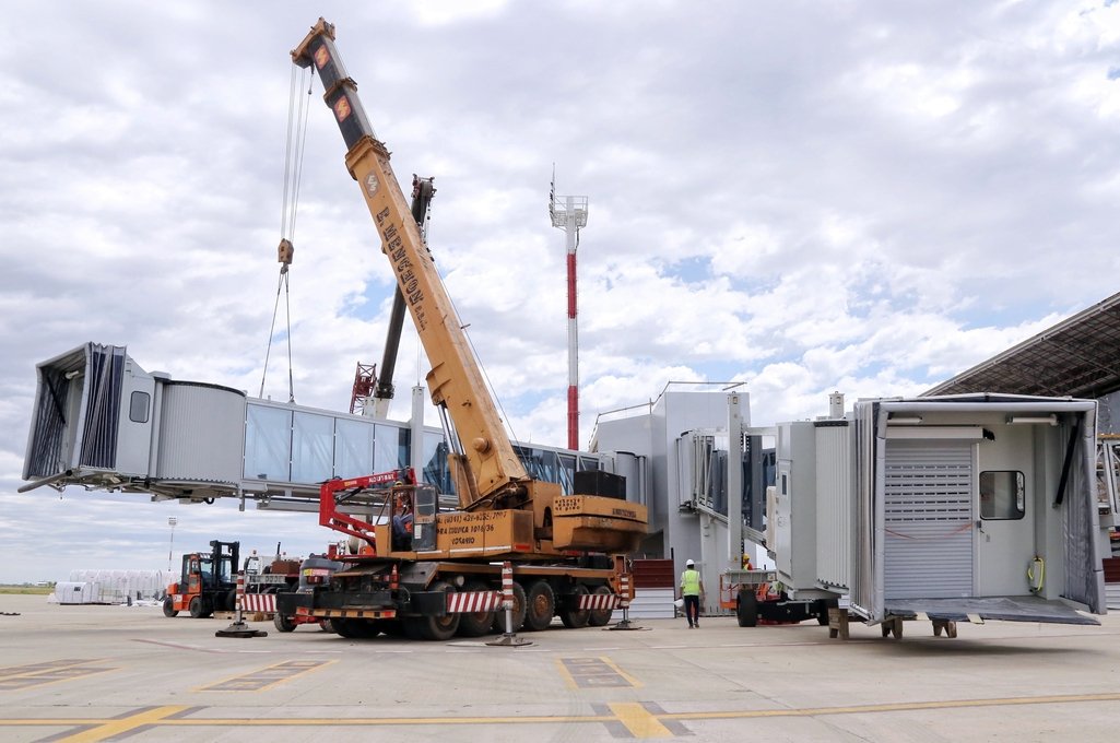 La nueva terminal flexible para pasajeros en Aeropuerto Internacional de Rosario 'Islas Malvinas' tiene por objetivo mejorar la infraestructura y los servicios que se brindan