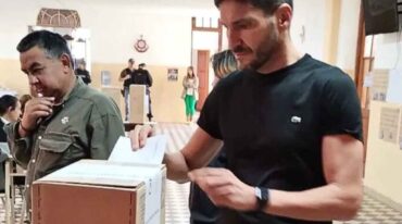 Pullaro emitió su voto en su localidad natal. Gentileza.