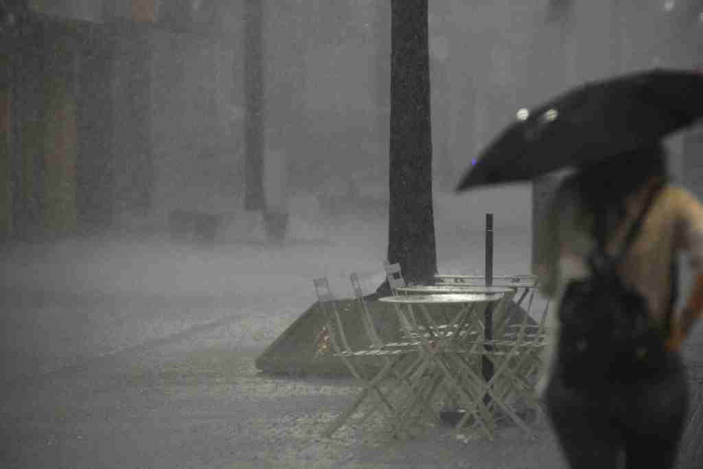 Las precipitaciones fueron más intensas en el centro y en el norte de la capital provincial. Pablo Aguirre.