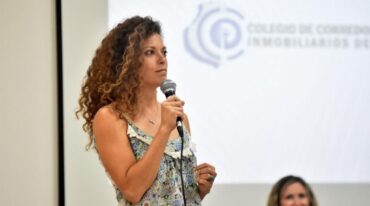 Paula Armándola.