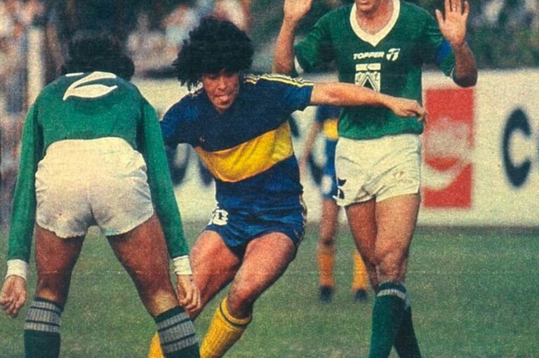 Maradona en un Boca-Ferro