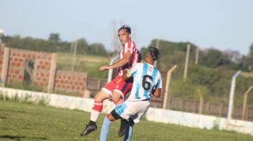 Paraná festejo de visitante en el clásico y se puso en carrera. Juan Manuel Fernández