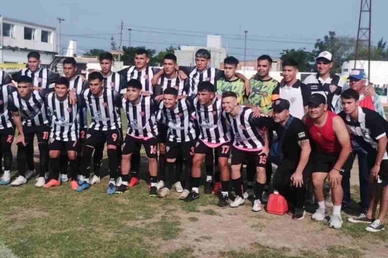 El equipo campeón de la liga. Gentileza: Info Mitre.