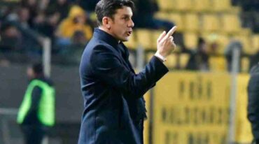 Mauricio Larriera conducirá al primer equipo rojinegro en 2024. Twitter.