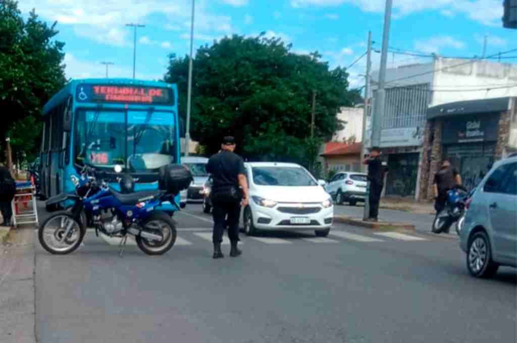 Roldán fue baleado mientras conducía su unidad de la línea 116. Archivo.