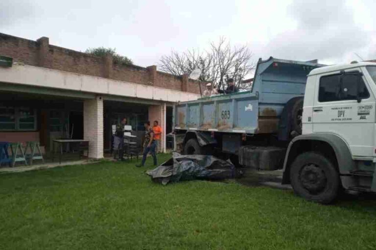 La escuela 1386 fue evacuada de manera preventiva. Gentileza.