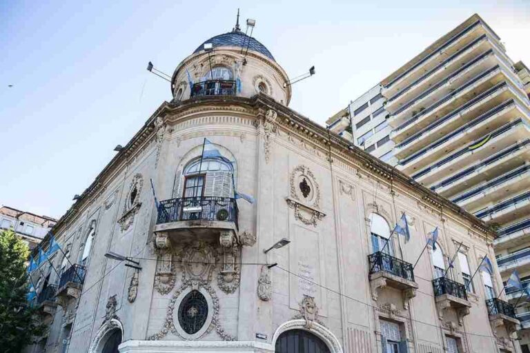 El Ejecutivo envió al Concejo una iniciativa que busca modificar la morfología de las cocheras. Archivo.