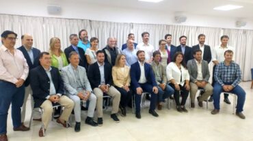 El intendente electo presentó a su gabinete. Belén Fedullo