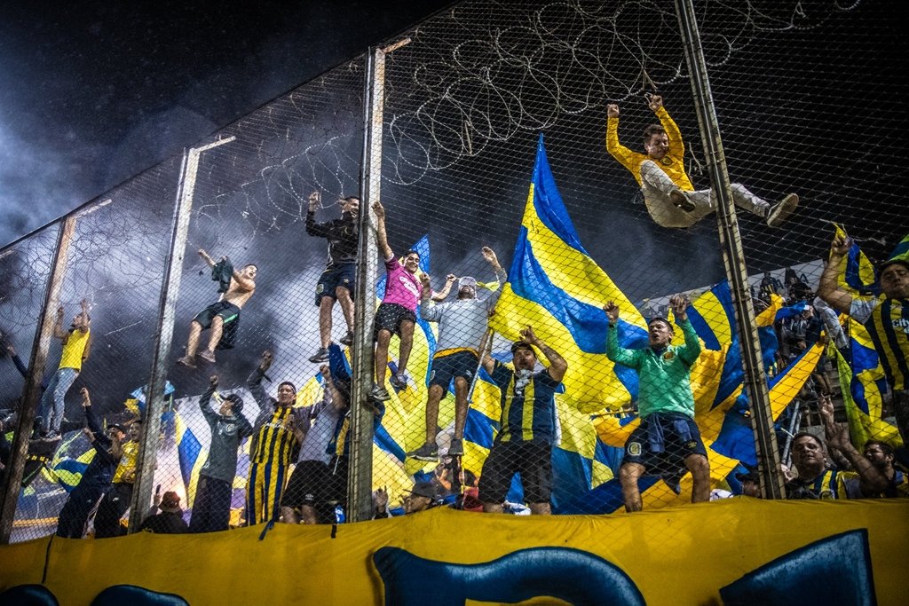Los hinchas celebran que el partido se juegue más cerca de Rosario que el anterior