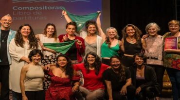 Con música y mucha emoción se presentó el libro 'Compositoras'