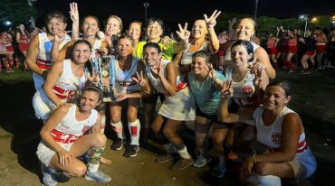Talleres Rojo alzó el trofeo por tercera ocasión consecutiva. Prensa AMHDP