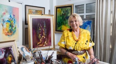 La artista local participó con sus obras de exposiciones en Brasil