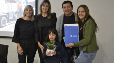 'Las firmas de escrituras son la culminación de un arduo trabajo de gestión municipal y provincial realizado por parte de la empresa y que le pone un broche de oro a la relación con los vecinos del barrio'